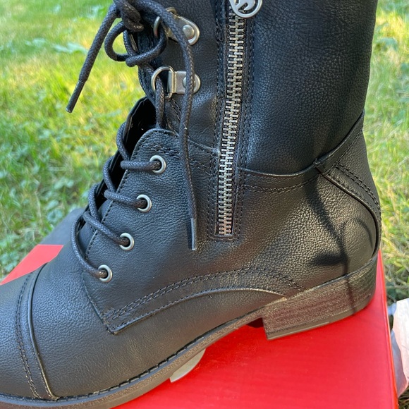 New in box guess boots 8.5 - Picture 8 of 8